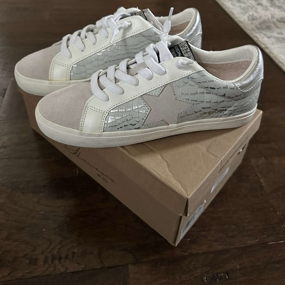 Vintage Havana-Edge Croc Embossed Leather Sneakers-size 7.5 Gray/white-Brand New - Picture 8 of 13